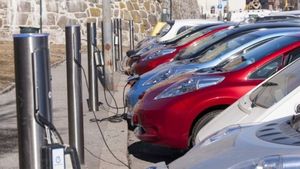 fast-charging-cars